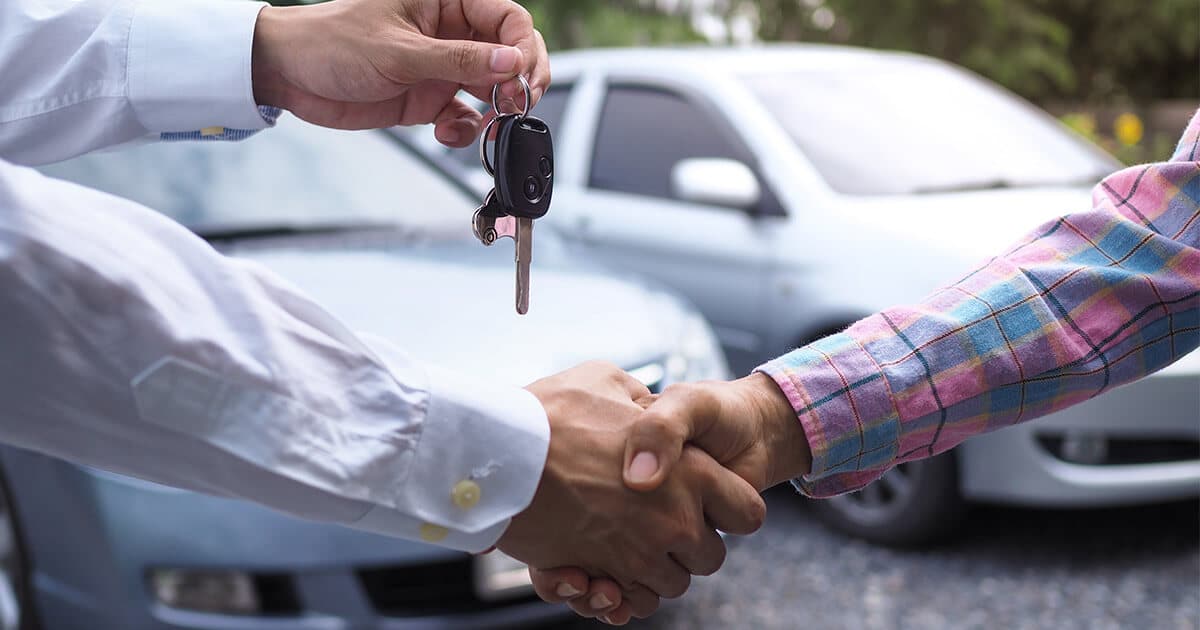 Skup samochodów używanych – czy warto sprzedać auto w skupie?
